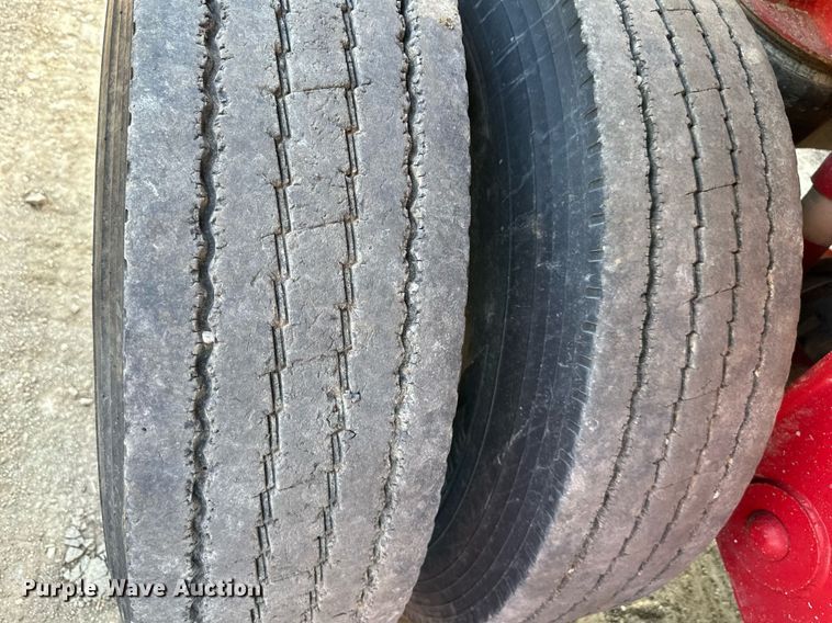 image for item DW2753 2001 L&M  end dump trailer