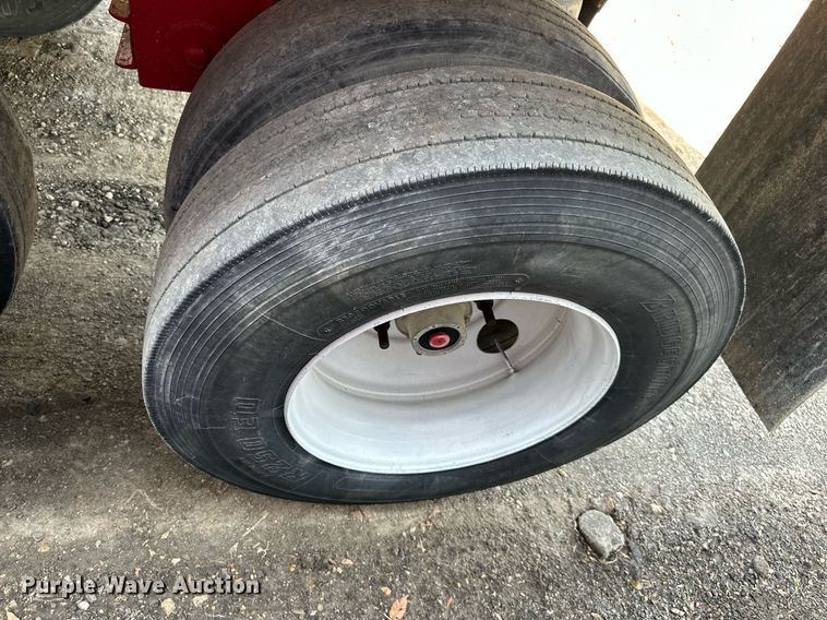 image for item DW2753 2001 L&M  end dump trailer