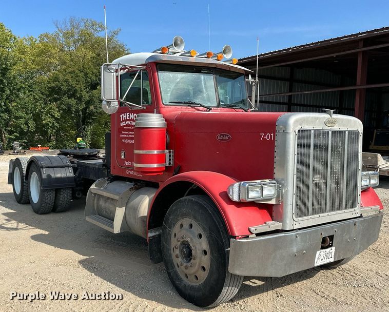 image for item DW2754 1999 Peterbilt 379  semi truck