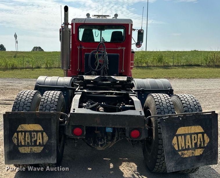 image for item DW2754 1999 Peterbilt 379  semi truck