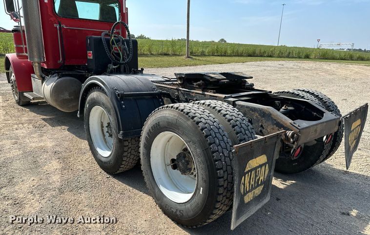 image for item DW2754 1999 Peterbilt 379  semi truck