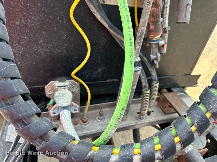 image for item DW2754 1999 Peterbilt 379  semi truck