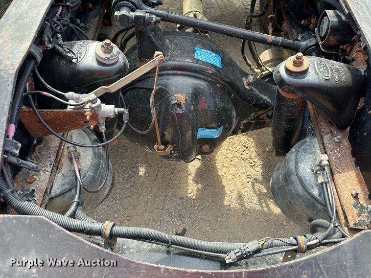 image for item DW2754 1999 Peterbilt 379  semi truck