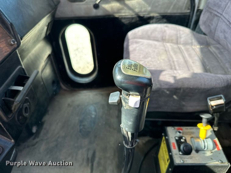 image for item DW2754 1999 Peterbilt 379  semi truck