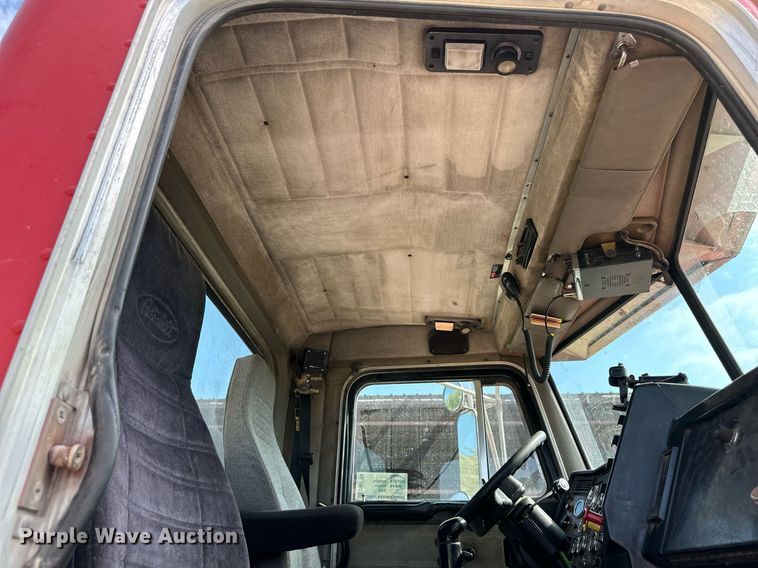 image for item DW2754 1999 Peterbilt 379  semi truck