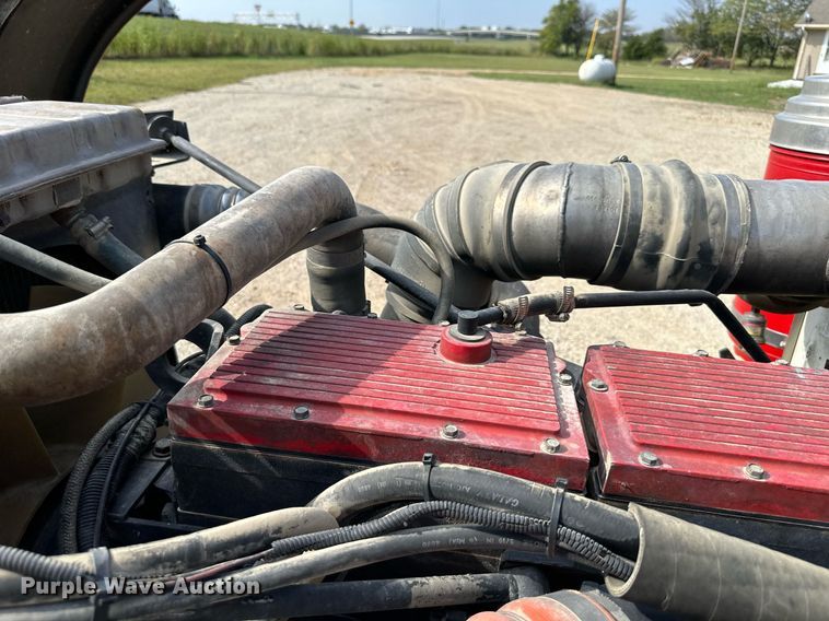 image for item DW2754 1999 Peterbilt 379  semi truck