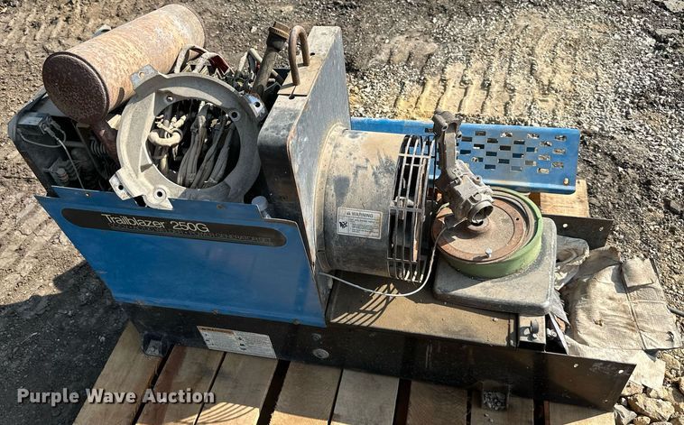 image for item DW2758 Miller Legend  welder/generator