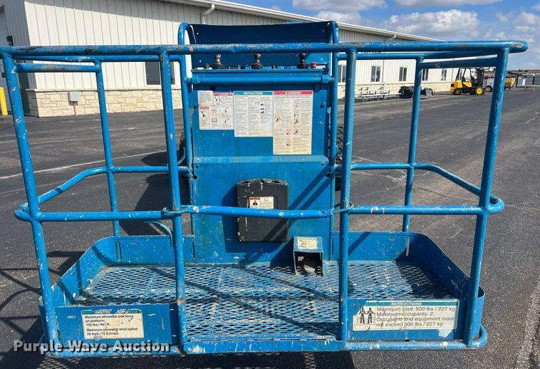 image for item DW2840 2008 Genie Z45/25  boom lift