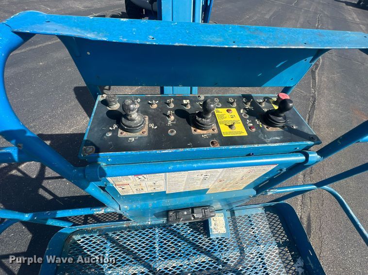 image for item DW2840 2008 Genie Z45/25  boom lift