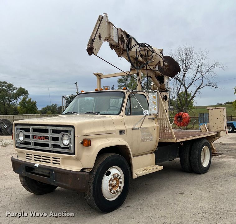 image for item DW2855 1986 GMC 7000  digger derrick truck