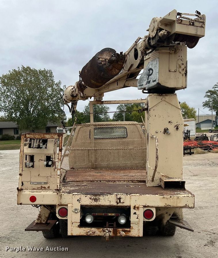 image for item DW2855 1986 GMC 7000  digger derrick truck