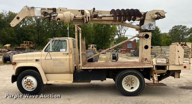 image for item DW2855 1986 GMC 7000  digger derrick truck