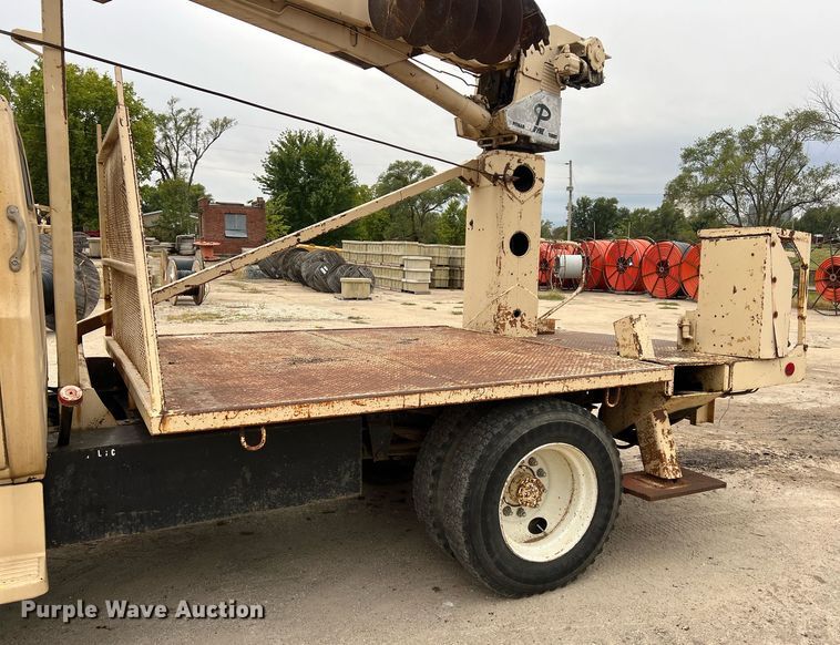 image for item DW2855 1986 GMC 7000  digger derrick truck