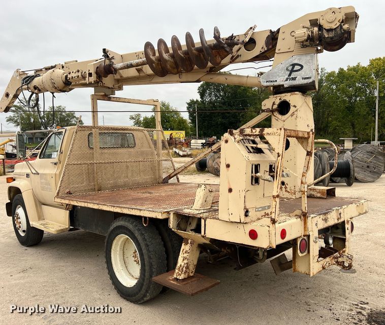 image for item DW2855 1986 GMC 7000  digger derrick truck