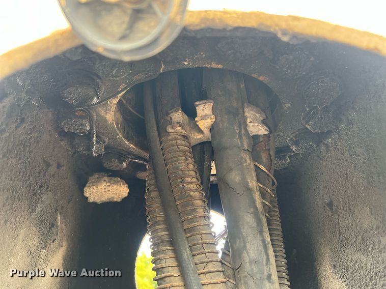 image for item DW2855 1986 GMC 7000  digger derrick truck