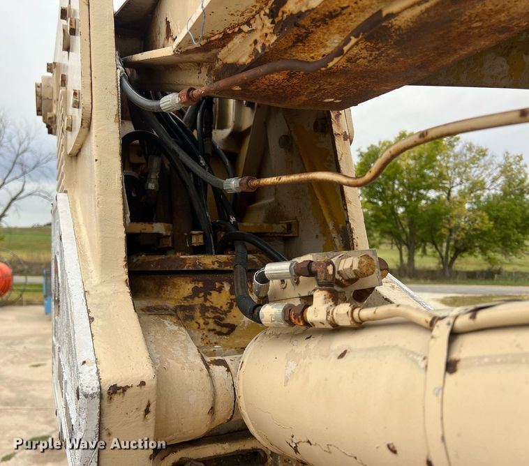 image for item DW2855 1986 GMC 7000  digger derrick truck