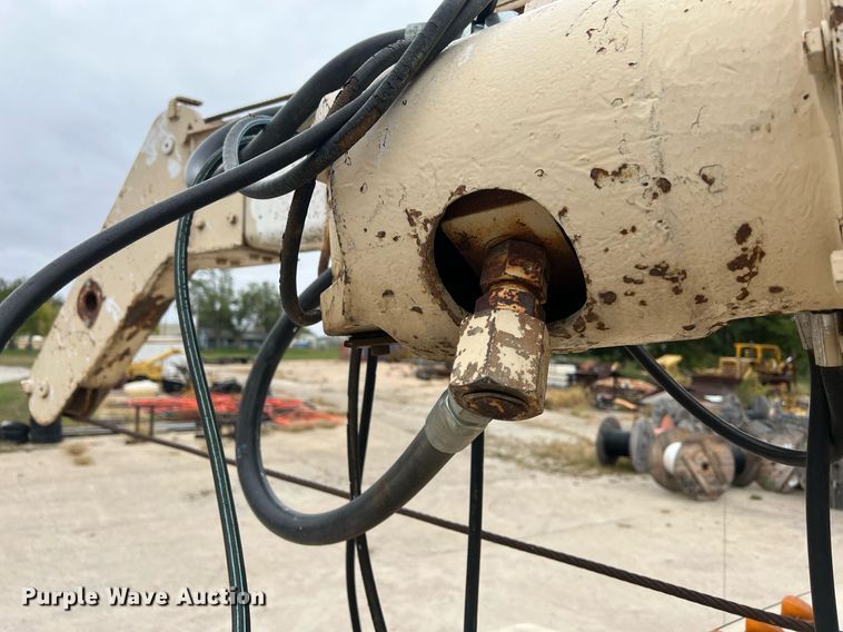 image for item DW2855 1986 GMC 7000  digger derrick truck