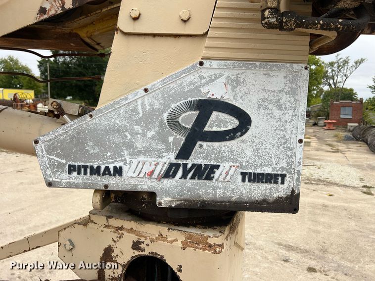 image for item DW2855 1986 GMC 7000  digger derrick truck