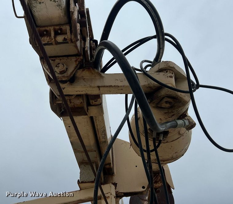 image for item DW2855 1986 GMC 7000  digger derrick truck