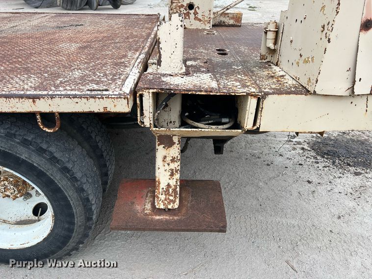 image for item DW2855 1986 GMC 7000  digger derrick truck