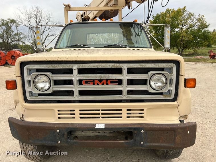 image for item DW2855 1986 GMC 7000  digger derrick truck