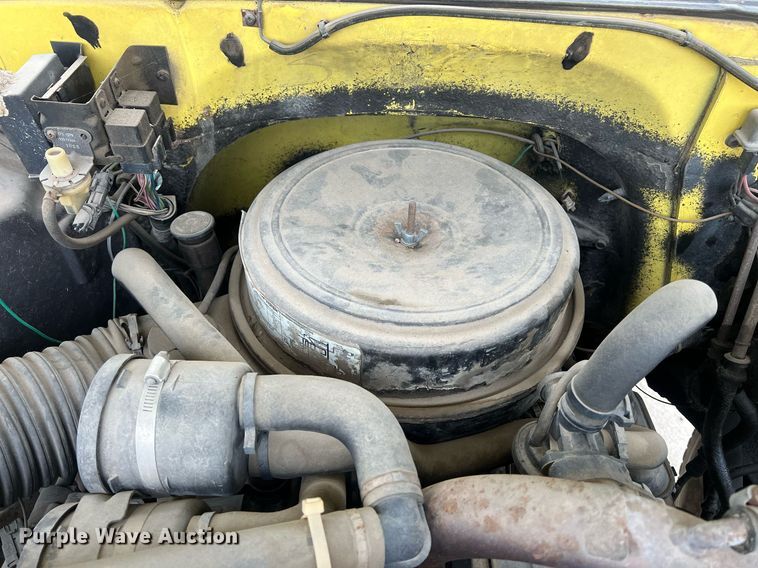 image for item DW2855 1986 GMC 7000  digger derrick truck