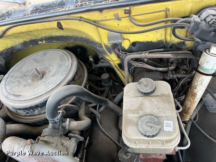 image for item DW2855 1986 GMC 7000  digger derrick truck