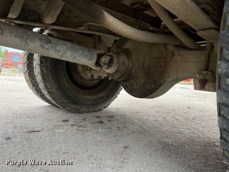 image for item DW2855 1986 GMC 7000  digger derrick truck