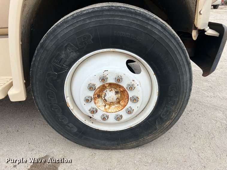 image for item DW2855 1986 GMC 7000  digger derrick truck