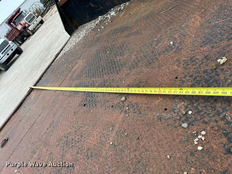 image for item DW2856 2003 Ford F450 Super Duty  Crew Cab flatbed truck