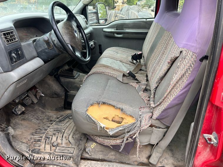 image for item DW2856 2003 Ford F450 Super Duty  Crew Cab flatbed truck