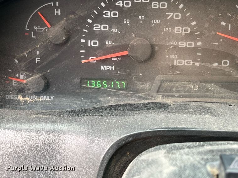 image for item DW2856 2003 Ford F450 Super Duty  Crew Cab flatbed truck