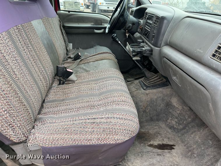 image for item DW2856 2003 Ford F450 Super Duty  Crew Cab flatbed truck