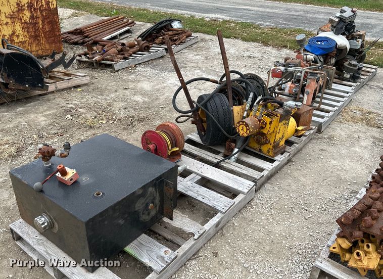 image for item DW2861 Tools