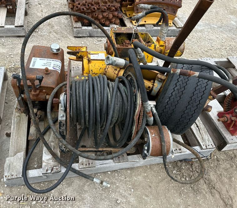 image for item DW2861 Tools