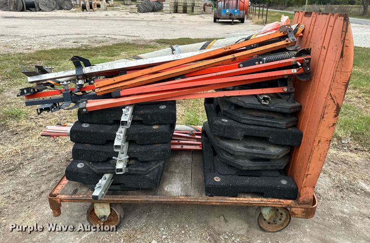 image for item DW2868 Approximately 18 road sign bases