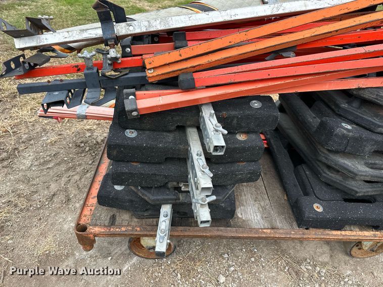 image for item DW2868 Approximately 18 road sign bases