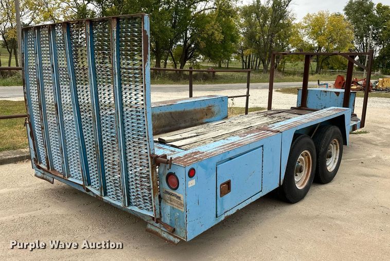 image for item DW2869 1992 Doonan  equipment trailer