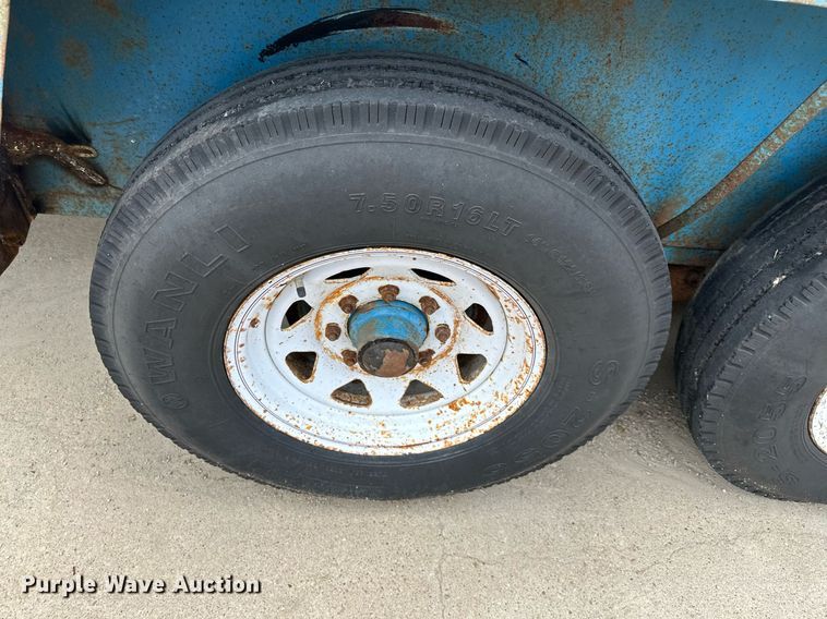 image for item DW2869 1992 Doonan  equipment trailer