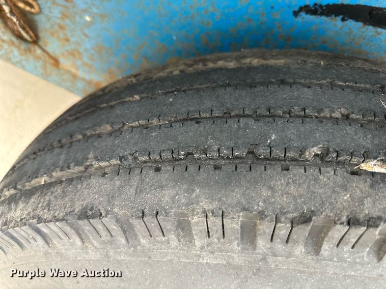 image for item DW2869 1992 Doonan  equipment trailer