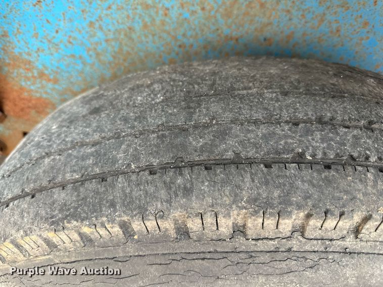 image for item DW2869 1992 Doonan  equipment trailer