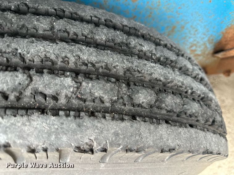 image for item DW2869 1992 Doonan  equipment trailer