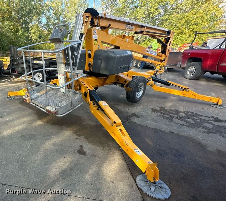 image for item DW2870 2019 Haulotte 5533A  boom lift