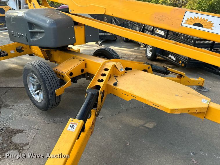 image for item DW2870 2019 Haulotte 5533A  boom lift