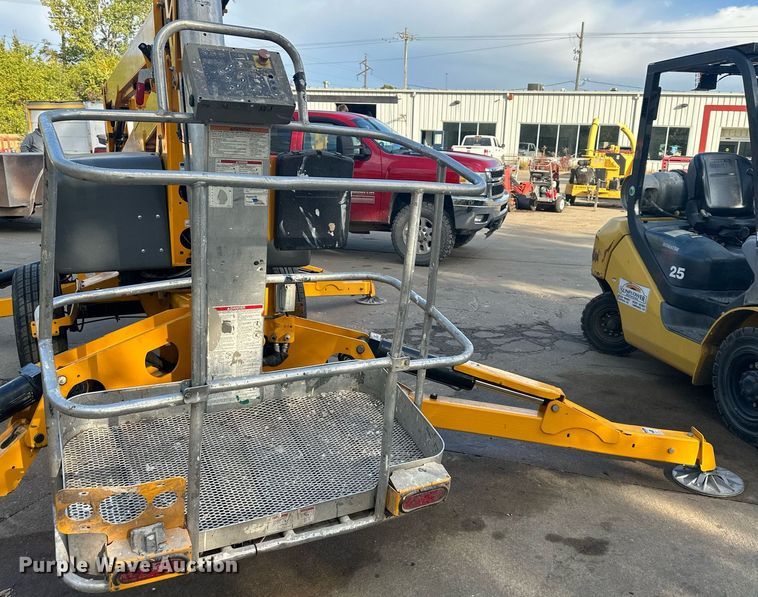 image for item DW2870 2019 Haulotte 5533A  boom lift