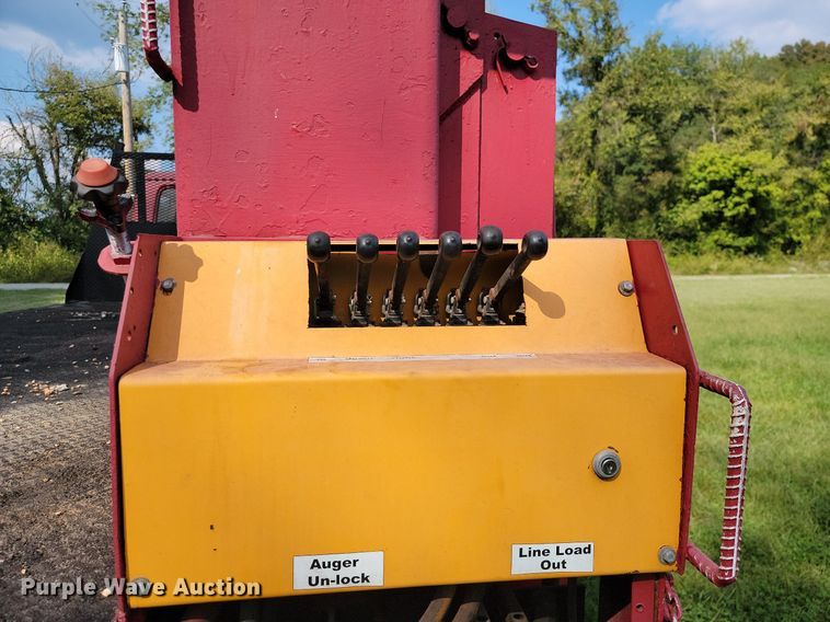 image for item HY9114 1983 Ford 8000  digger derrick truck