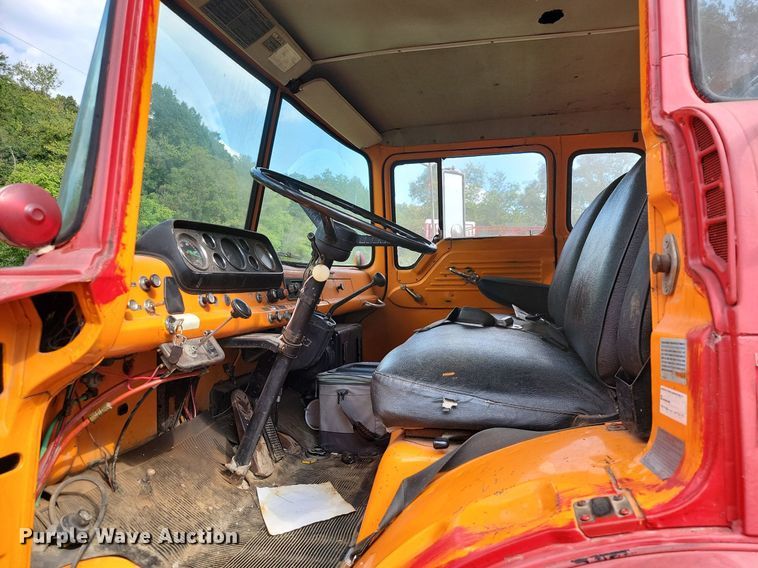 image for item HY9114 1983 Ford 8000  digger derrick truck