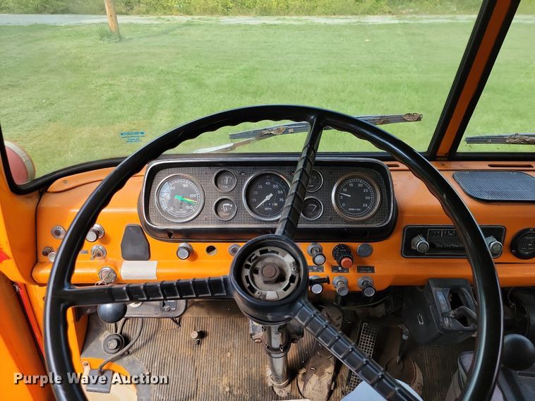 image for item HY9114 1983 Ford 8000  digger derrick truck