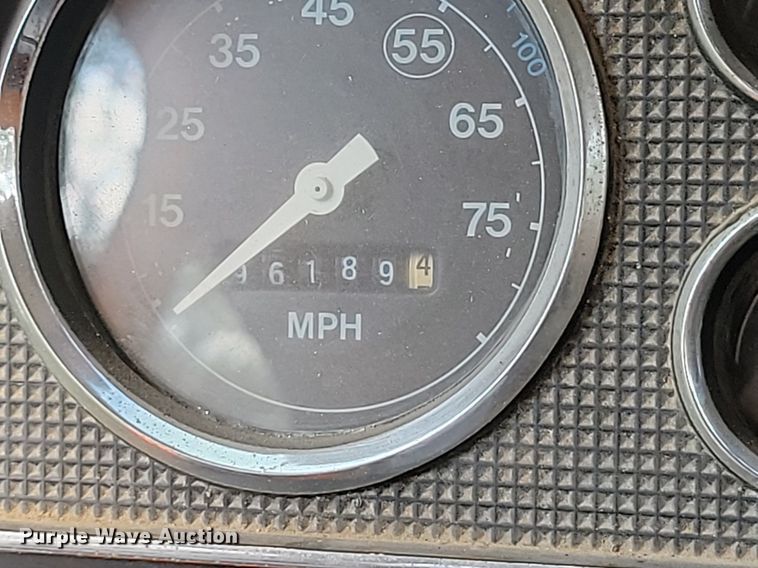 image for item HY9114 1983 Ford 8000  digger derrick truck