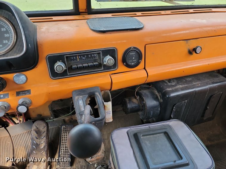 image for item HY9114 1983 Ford 8000  digger derrick truck